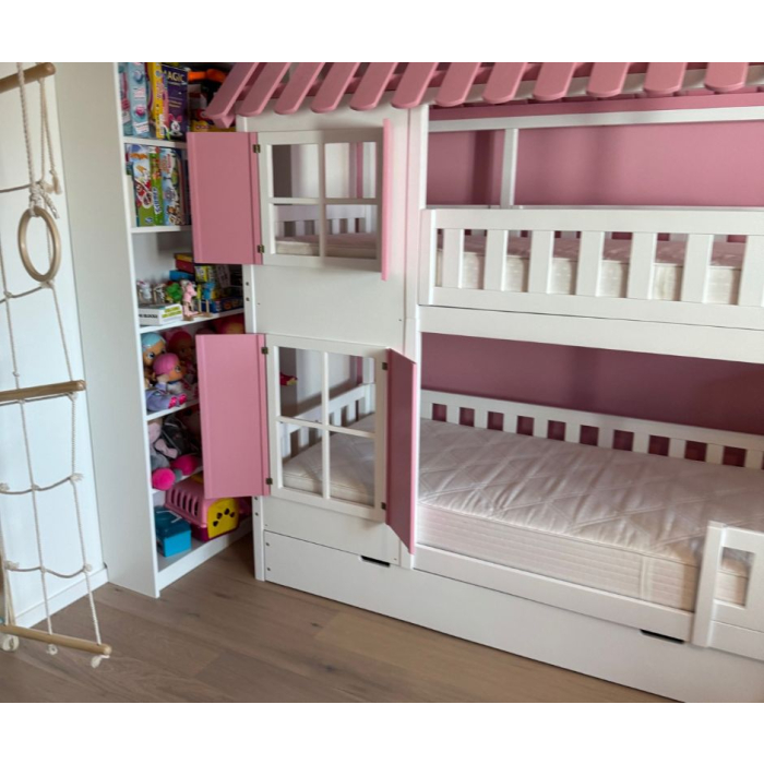 kinderbed met trap en glijbaan montage